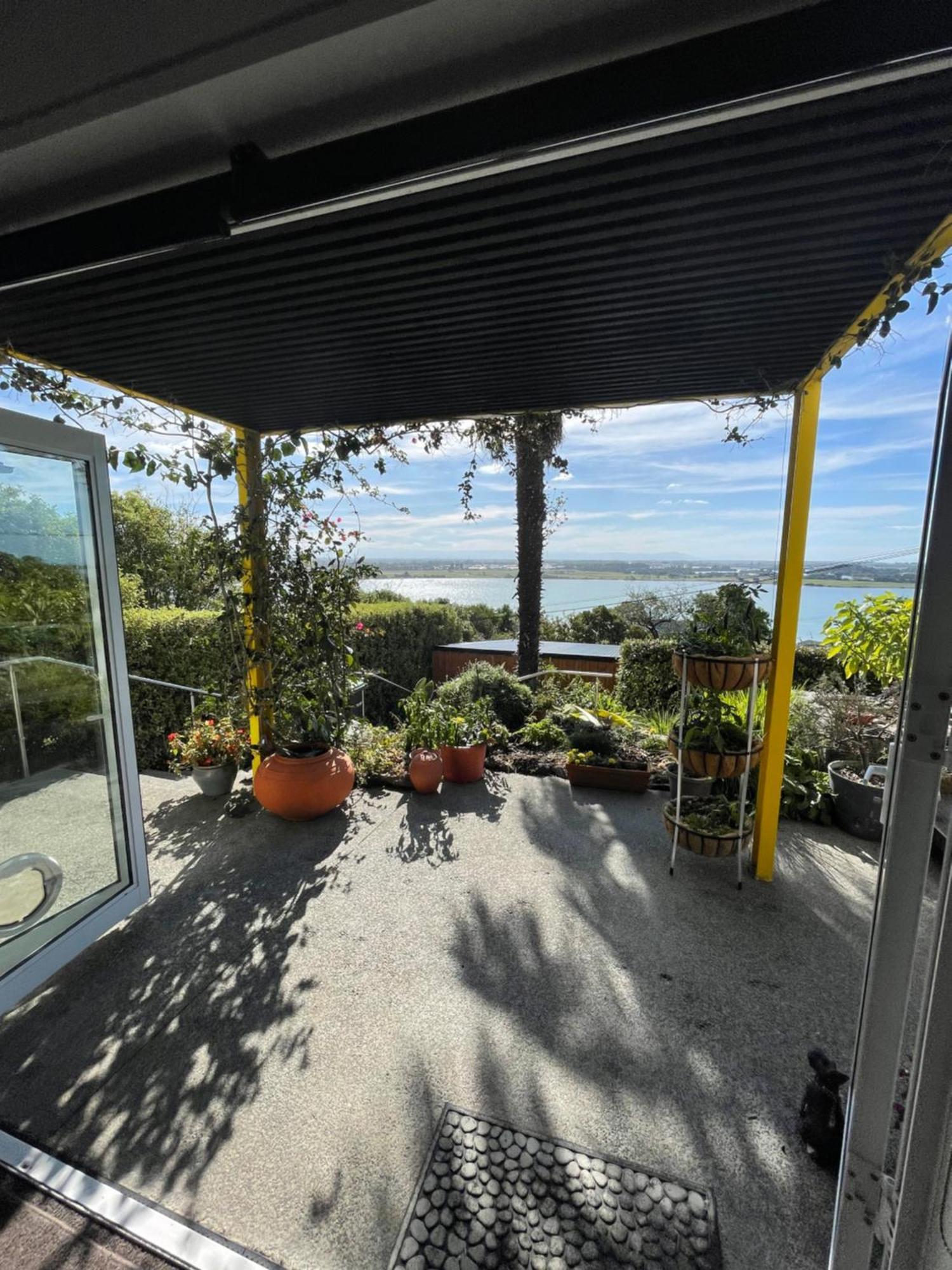 Under The Yellow Canopy Christchurch Exterior photo