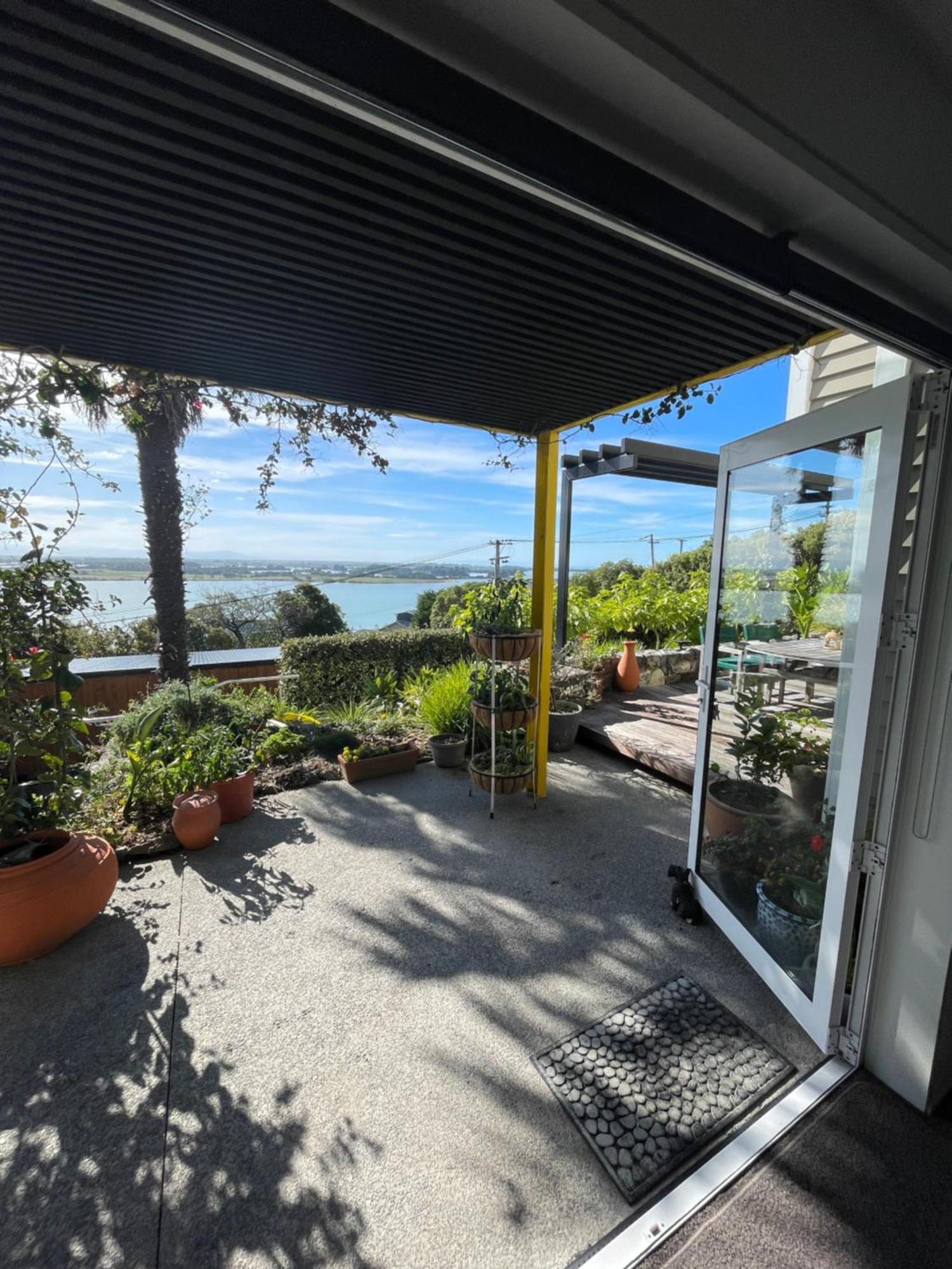 Under The Yellow Canopy Christchurch Exterior photo